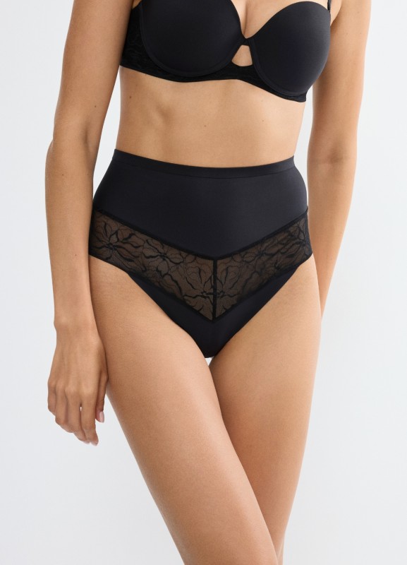 Stringi Triumph COMFORT CONTOUR highwaist czarne
