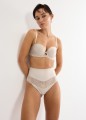 Stringi Triumph COMFORT CONTOUR highwaist beż