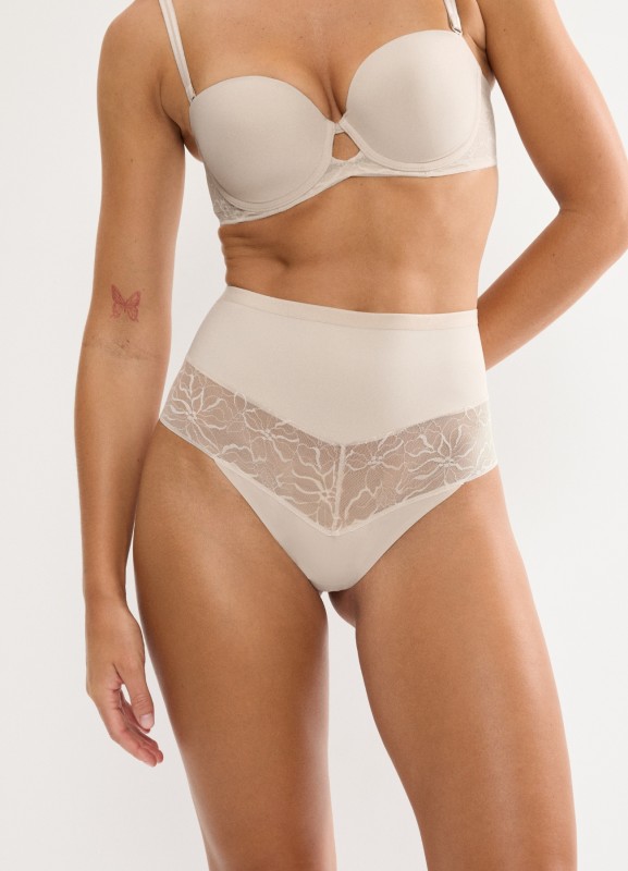 Stringi Triumph COMFORT CONTOUR highwaist beż