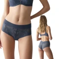 Majtki Triumph Body Make-Up Illusion Lace Shorty7873